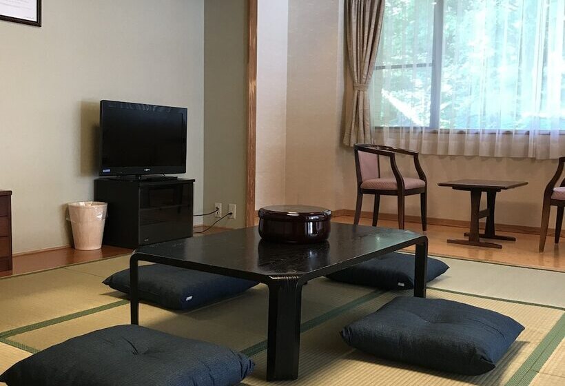 ריוקאן Lake Side Nikko