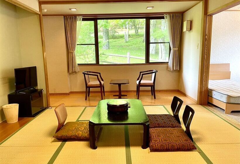 ריוקאן Lake Side Nikko