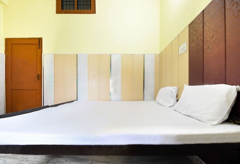 Spot On 49295 Hotel Kohinoor Park