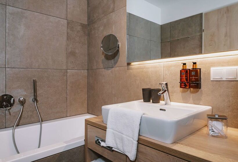 Elements Resort Zell Am See; Bw Signature Collection