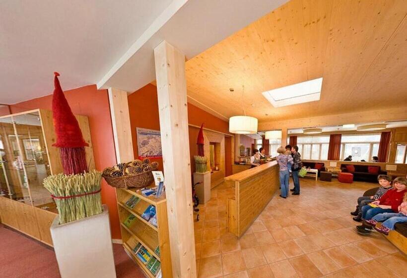 هتل Ramsi, Mein Familien