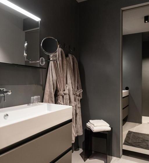 Going Triple A Apartments East