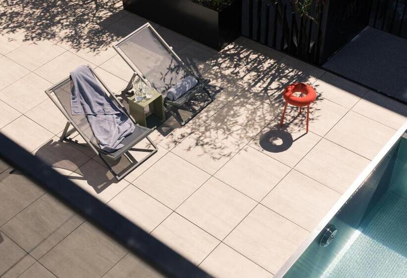 Going Triple A Apartments East