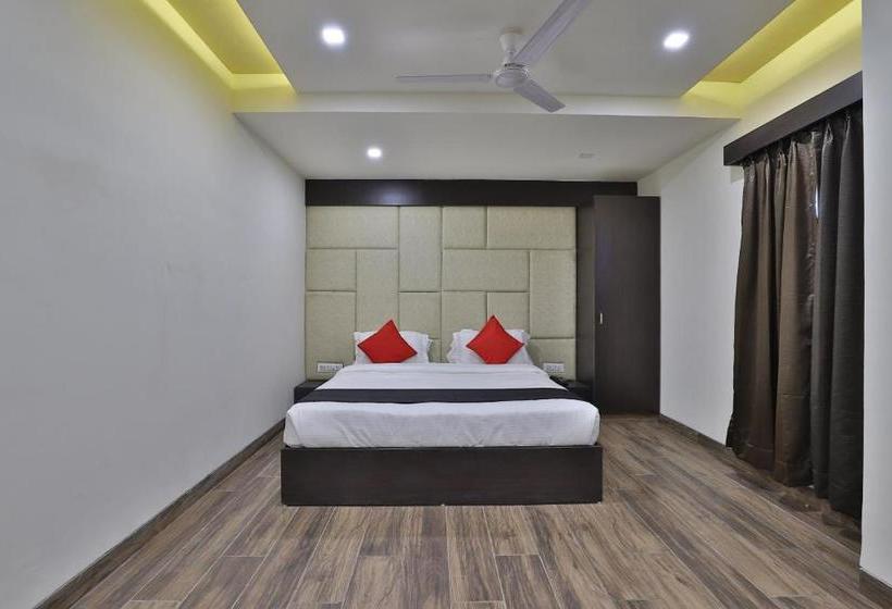 בית מלון כפרי Capital O 41581 Hiriz