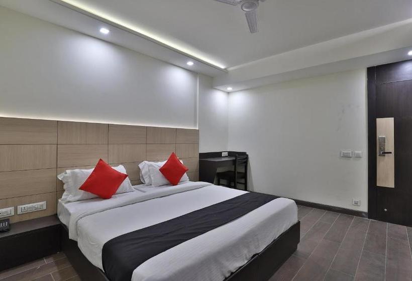 בית מלון כפרי Capital O 41581 Hiriz