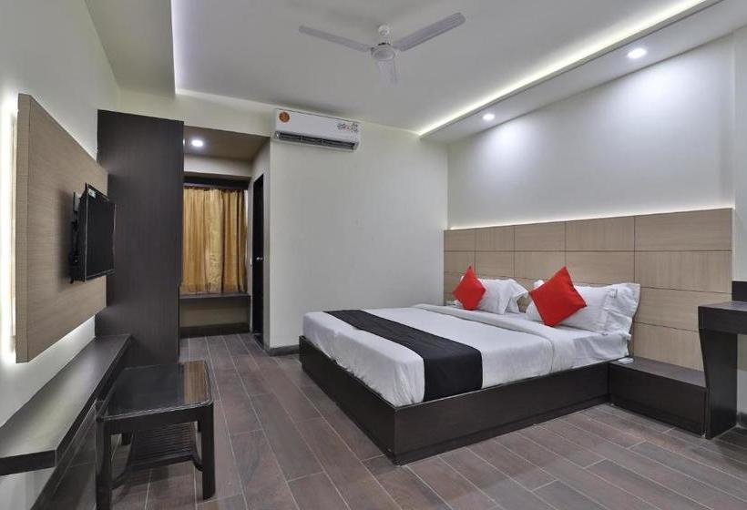 בית מלון כפרי Capital O 41581 Hiriz