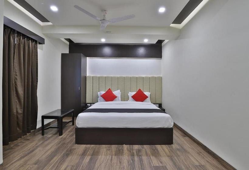 בית מלון כפרי Capital O 41581 Hiriz