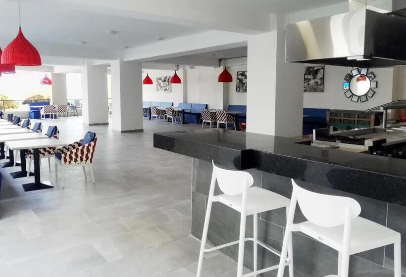 Отель Decameron La Marina Guayabitos, Ramada All Inclusive Resort