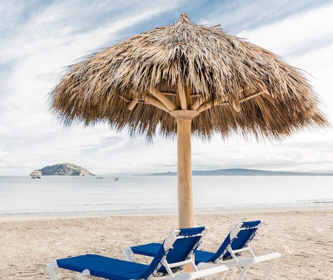 Отель Decameron La Marina Guayabitos, Ramada All Inclusive Resort