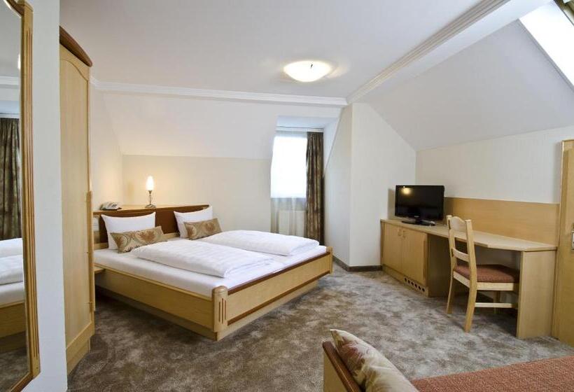 ホテル Garni Astoria