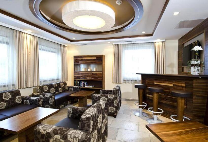 هتل Garni Astoria