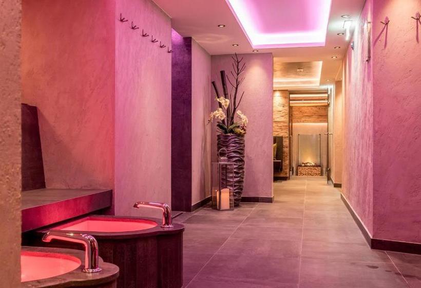 فندق Garni Caroline