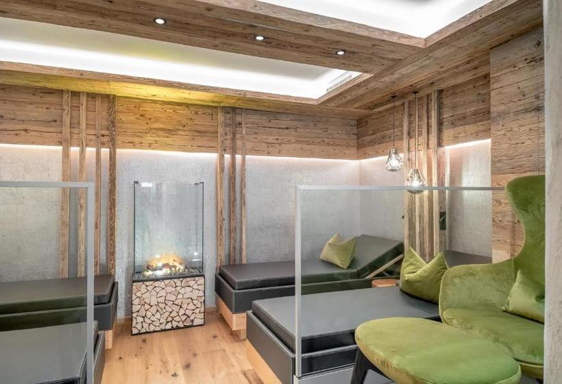 فندق Garni Caroline