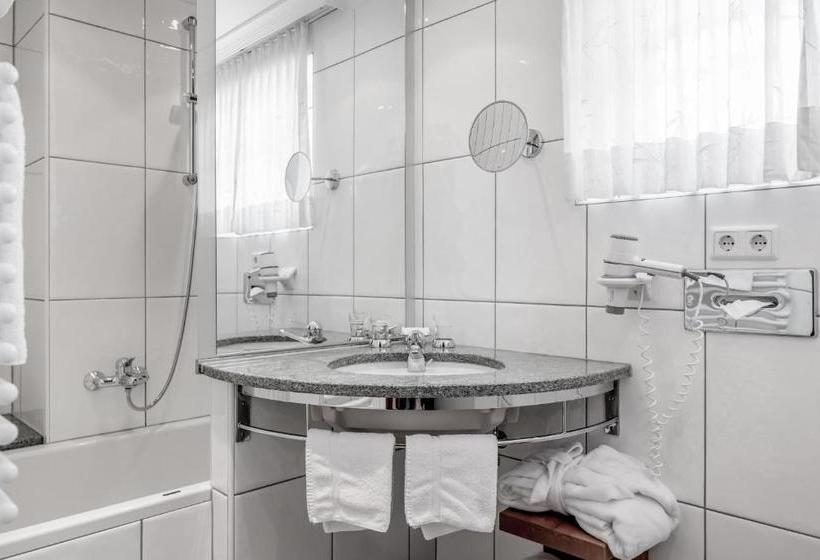 فندق Garni Caroline