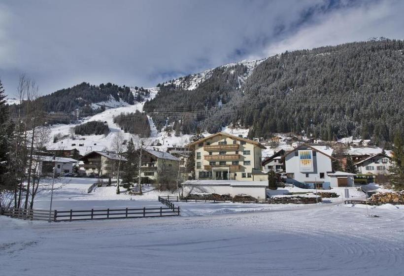 ホテル Garni Europa