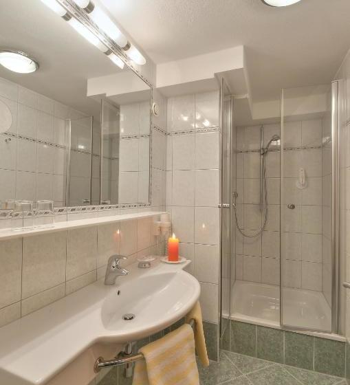 ホテル Garni Europa