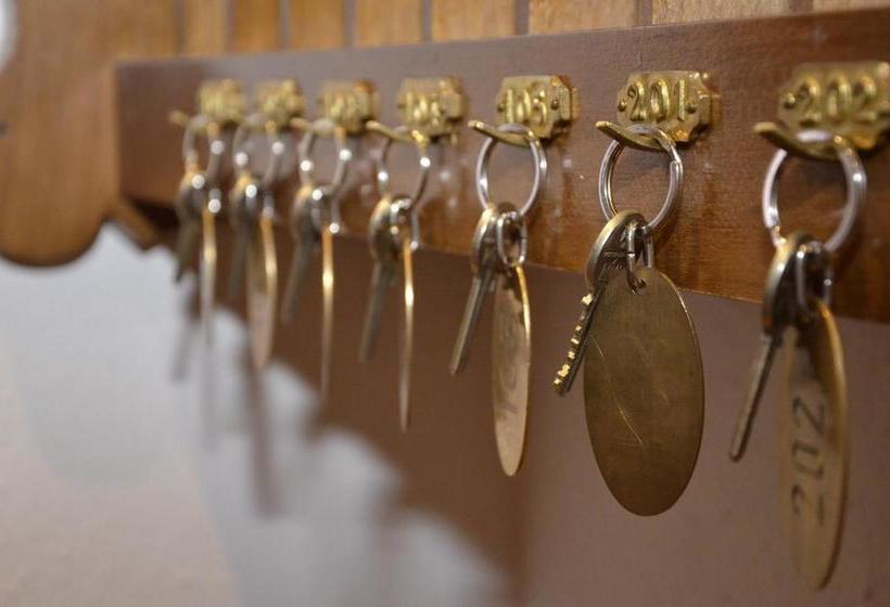 Отель Garni Helvetia