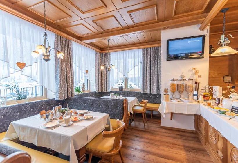 Отель Garni Helvetia