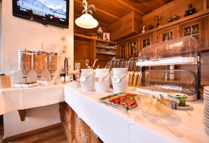 Отель Garni Helvetia