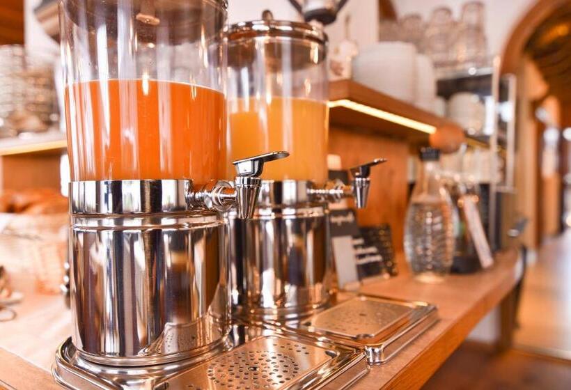 Отель Garni Helvetia