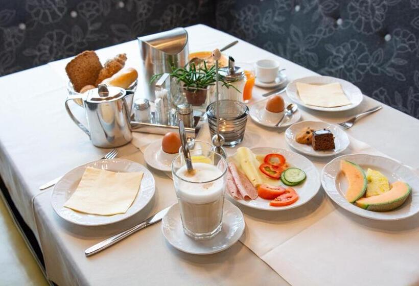 Отель Garni Helvetia