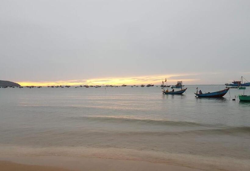 هتل Goc Bien Homestay