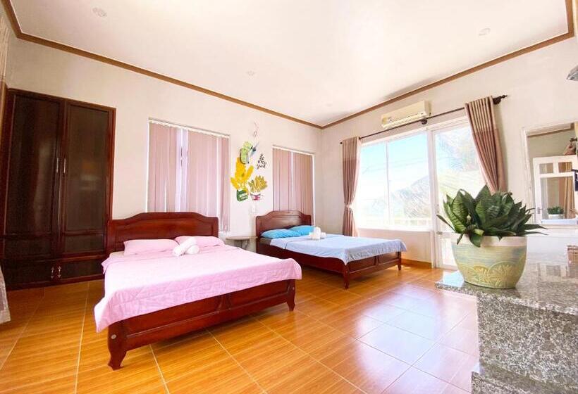 هتل Goc Bien Homestay