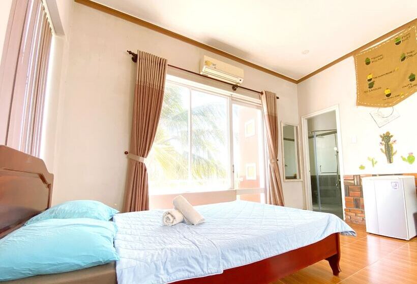 هتل Goc Bien Homestay