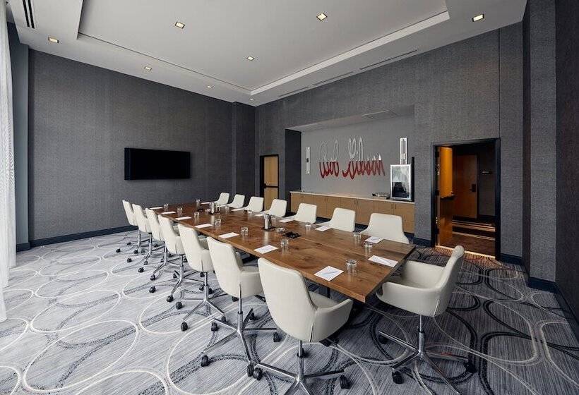 ホテル Live! By Loews St. Louis