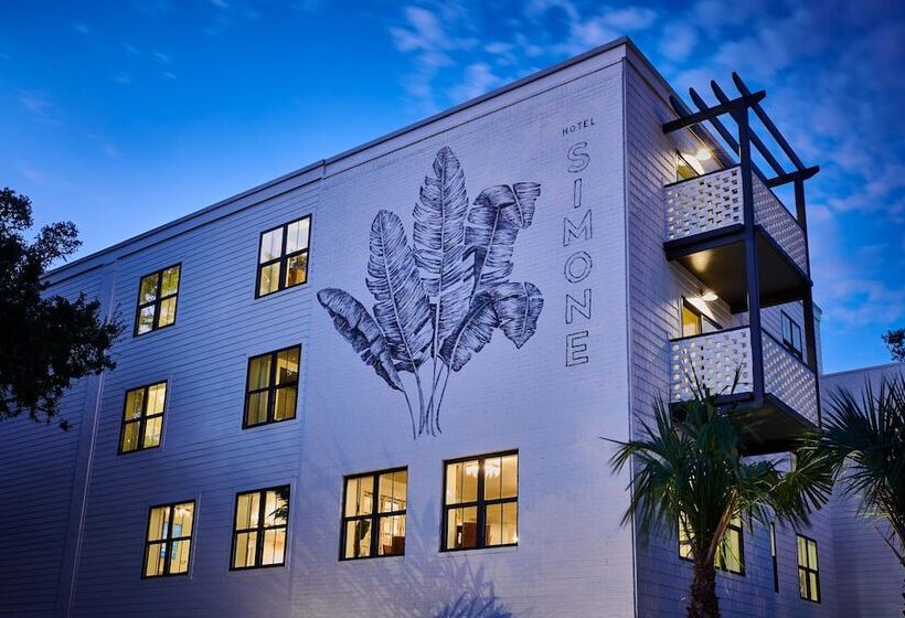 فندق Simone