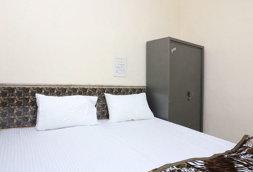 فندق Spot On 43881 New Era Guest House