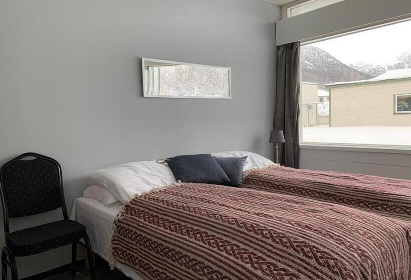 Isfjorden Turisthotell & Motell