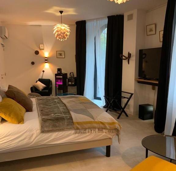 Пансион La Maison De Robinson