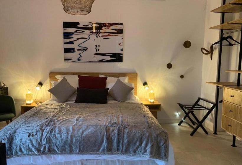 Пансион La Maison De Robinson