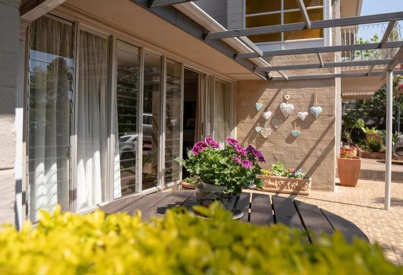 פנסיון Opstal Gastehuis