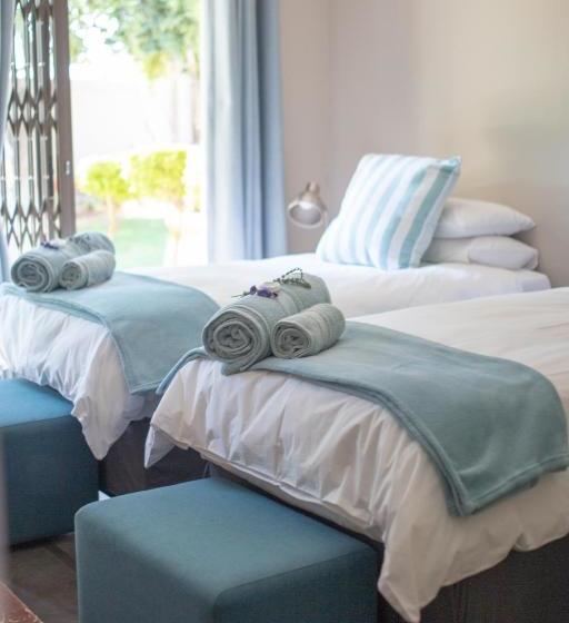 פנסיון Opstal Gastehuis