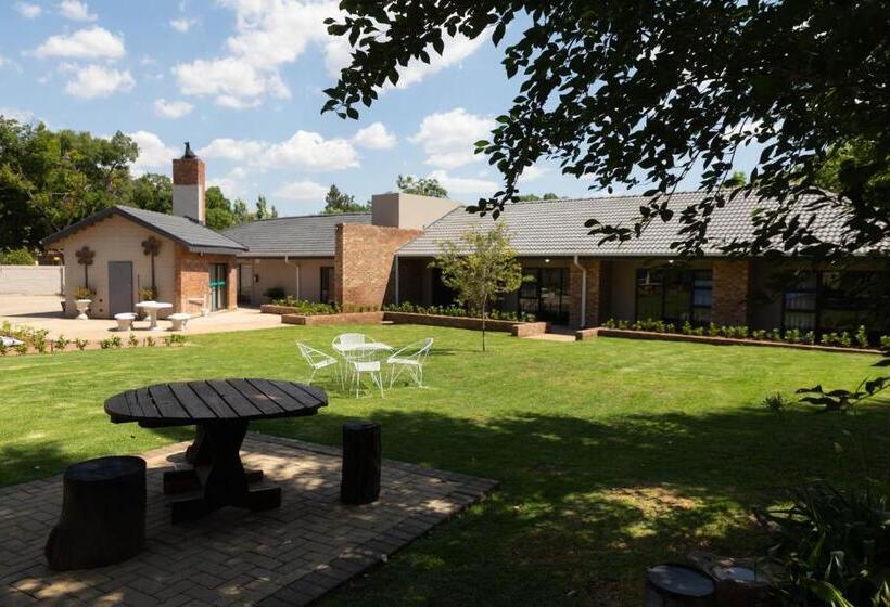 פנסיון Opstal Gastehuis