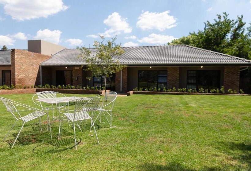 פנסיון Opstal Gastehuis