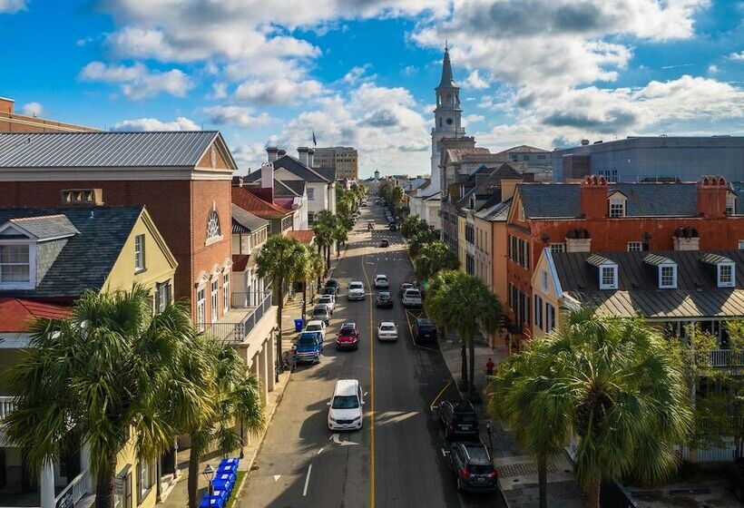 ベッドアンドブレックファースト Elliott House Inn