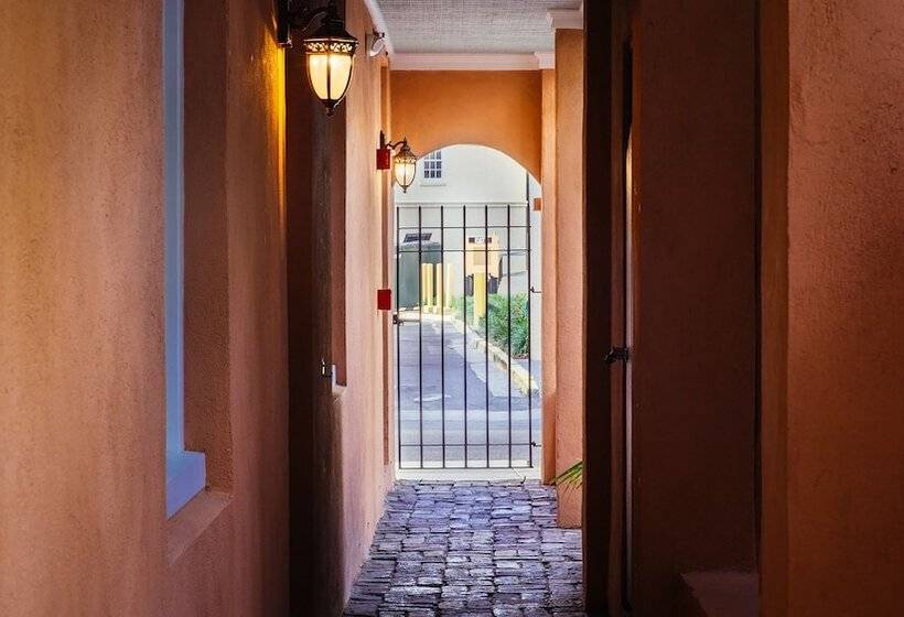 تختخواب و صبحانه Elliott House Inn