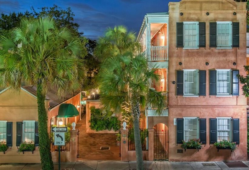 ベッドアンドブレックファースト Elliott House Inn