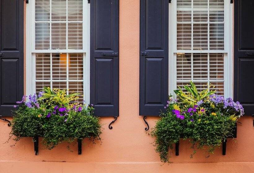 ベッドアンドブレックファースト Elliott House Inn