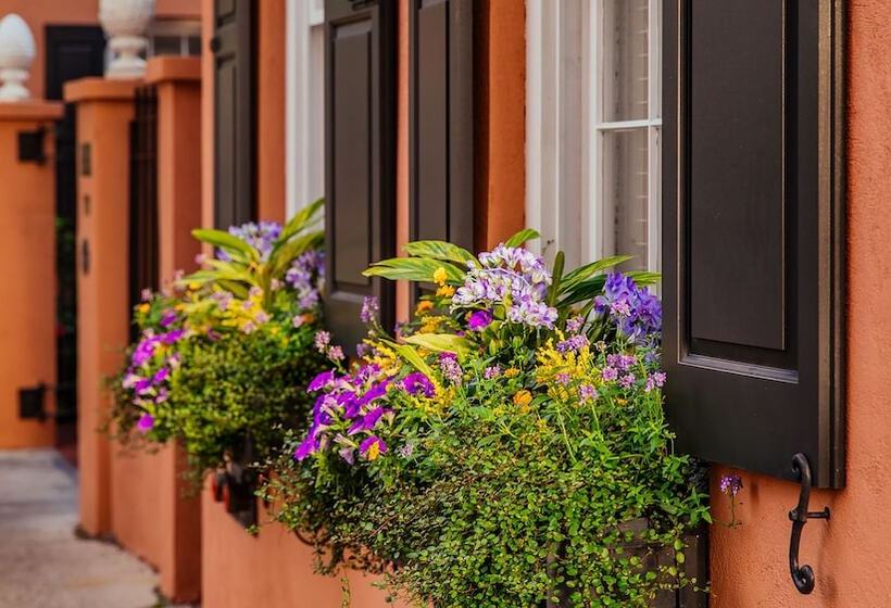 ベッドアンドブレックファースト Elliott House Inn