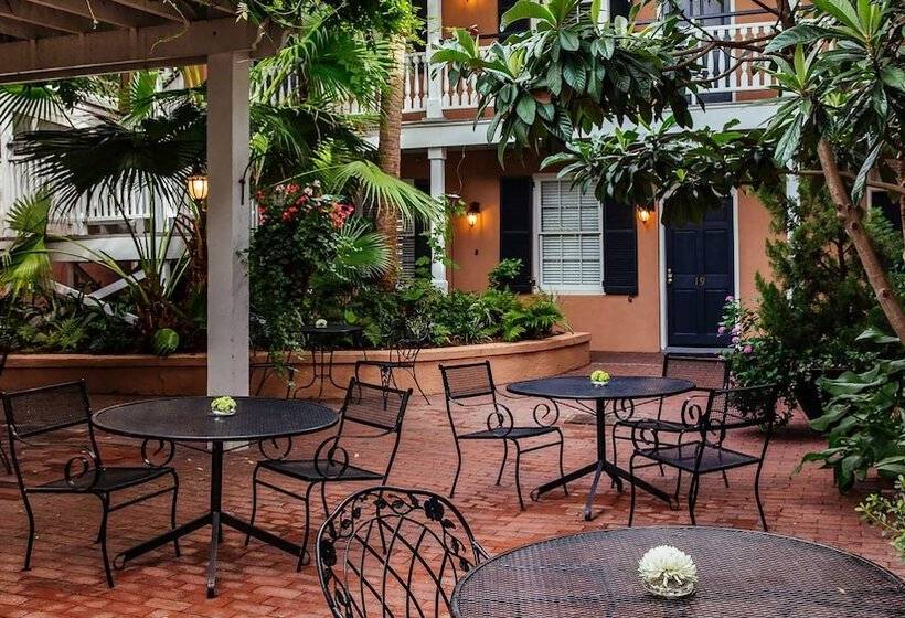 ベッドアンドブレックファースト Elliott House Inn