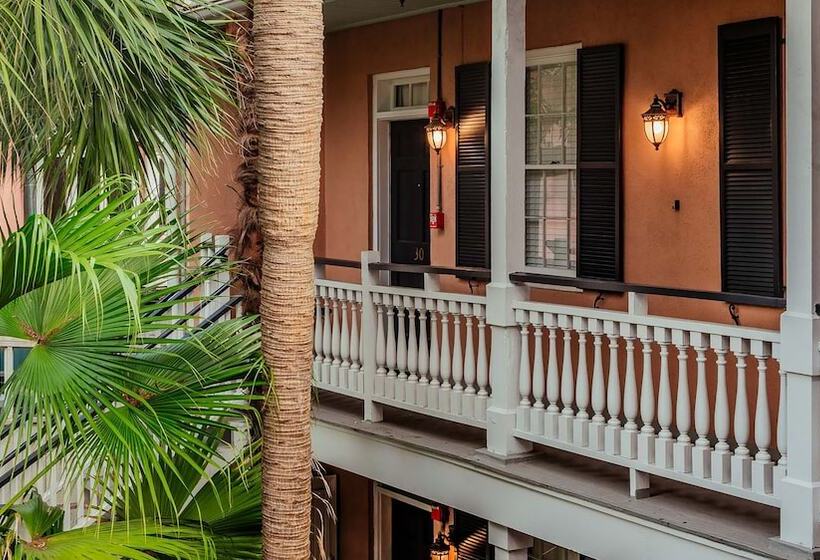 ベッドアンドブレックファースト Elliott House Inn