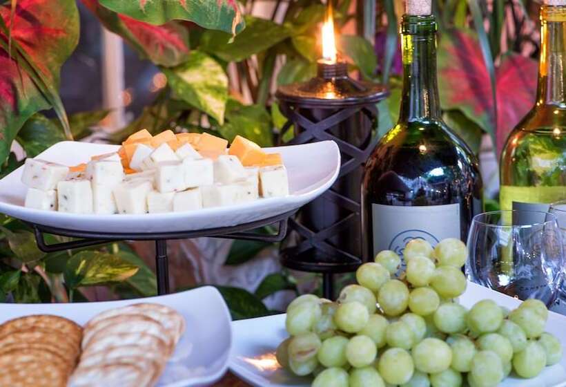 ベッドアンドブレックファースト Elliott House Inn