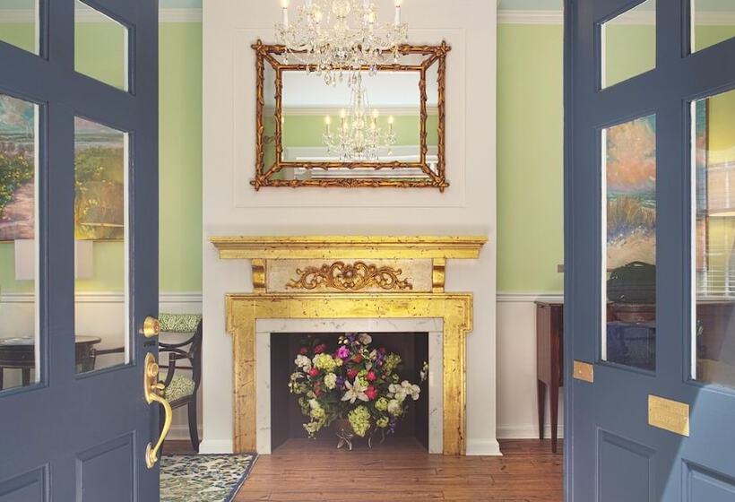 تختخواب و صبحانه Elliott House Inn