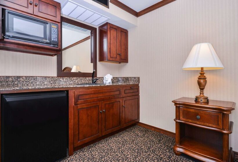 Best Western Edgewater Resort