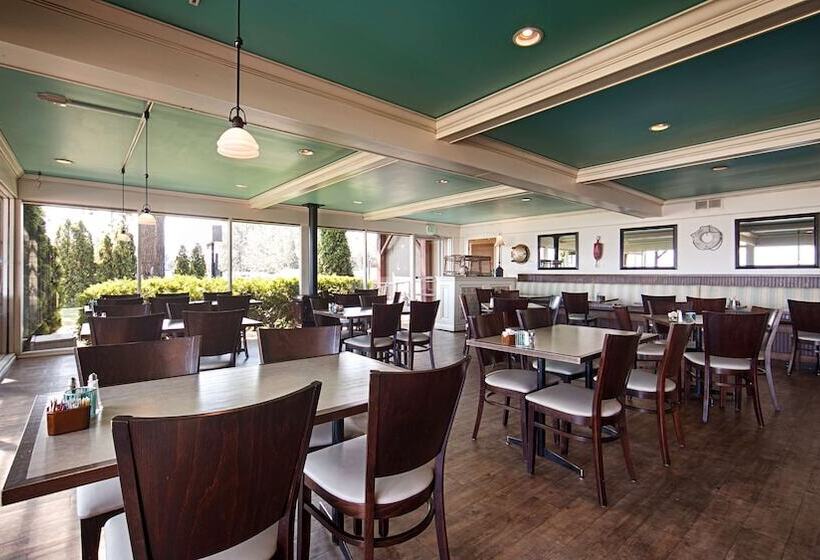 Best Western Edgewater Resort