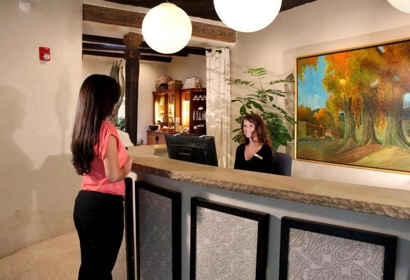El Monte Sagrado Resort & Spa